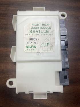 25690811 CADILLAC Right Rear Door Module Seville